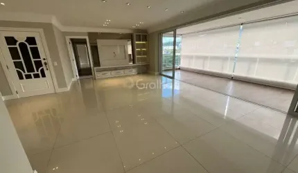 Apartamento de 220m² com 3 suítes na Pedra Branca