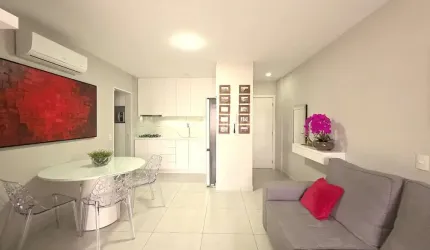 Apartamento de 84 m² com 3 quartos sendo 1 suíte na Agronômica