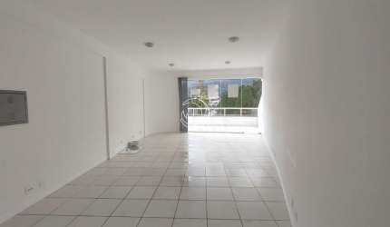 Sala Comercial de 55.32m² no bairro Córrego Grande