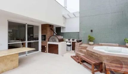 Cobertura de 2 dorms no bairro Itacorubi