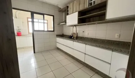 Apartamento de 4 dorms no bairro Balneário