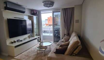 Apartamento de 2 dorms no bairro Centro