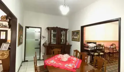 Casa Residencial de 4 dorms no bairro Praia Comprida