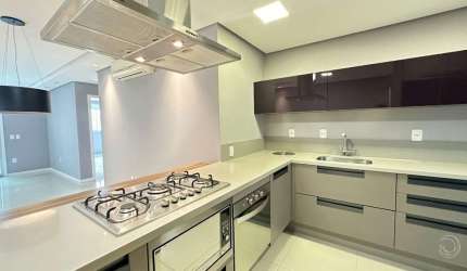 Apartamento de 2 dorms no bairro Centro