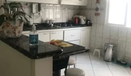 Casa Residencial de 3 dorms no bairro Barreiros