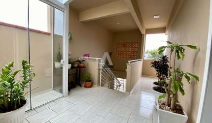 Ampla Casa com Ponto Comercial