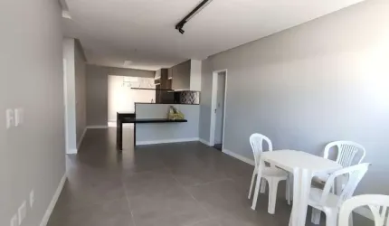 Casa PadrãoVendo casa 2/4 próximo a UNIME e ao Parque Jockey Clube.