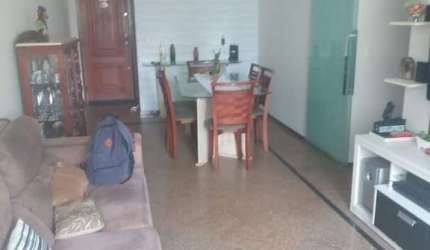 Apartamento em Costa Azul 3/4 próximo ao Salvador Shopping .