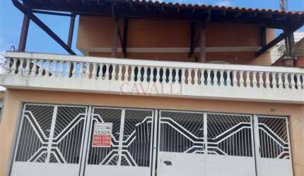 Casa térrea, excelente localização