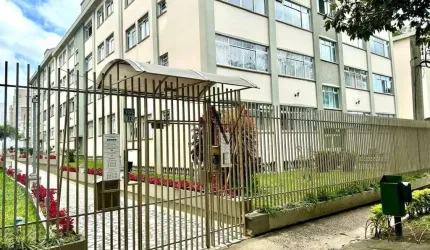 Apartamento com 3 dormitórios à venda, por R$ 399.200 - Vila Izabel - Curitiba/PR