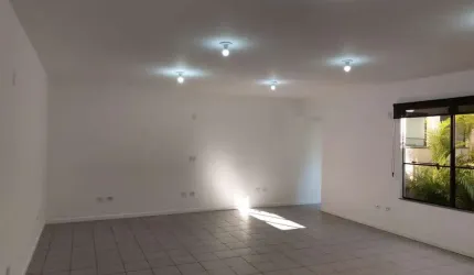 Sala comercial para alugar na Rua José Alvim, Centro, Atibaia, 66 m2 por R$ 1.800