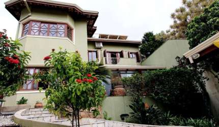 Casa com 3 quartos para alugar na Rua Maurício dos Santos, 95, Vila Petrópolis, Atibaia, 401 m2 por R$ 15.000
