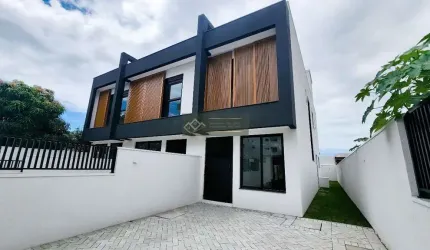 Casa à venda no bairro Ingleses do Rio Vermelho - Florianópolis/SC