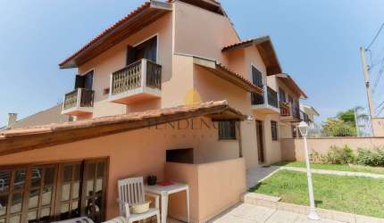 Sobrado com 3 dormitórios à venda, 175,47 m2 por R  960.000,00 - Santo Inácio - Curitiba PR