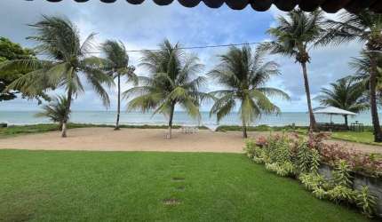 Casa a beira-mar de Tamandaré, Campas, toda mobiliada, com 1º andar, com 4 quartos, sendo 1 suíte.