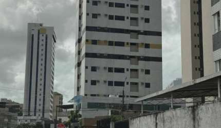 Apartamento com 3 quartos 1 suíte em casa Caiada.