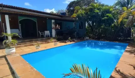 Casa Térrea  de Oportunidade! em  Condomínio fechado pé na areia em Jacuípe praia e Rio com 3/4 , 1 suíte piscina privativa.  Visite jà!