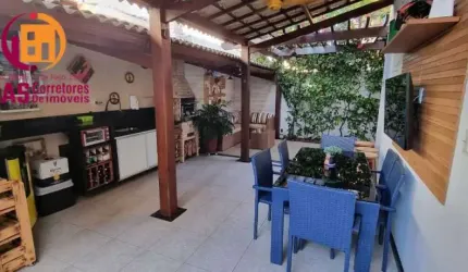 Vendo Casa dúplex em Condominio fechado com total infraestrutura em Stella Maris com 214m2 com 4/4, 2 suítes, espaço gourmet com churrasqueira, 3 vagas de garagens. Pronta!