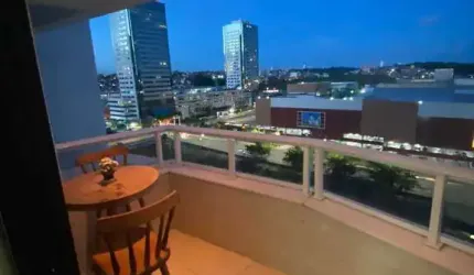Vendo em oportunidade Apartamento  com 64m2 com 2 suites,  nascente,  mobiliado  e  decorado  no Mondial  Adágio  no Caminho das Árvores  em Salvador-BA