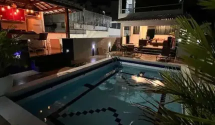 Vendo em Super Oportunidade Casa com 570m2  com piscina privativa  espaço gourmet, 4/4 suítes, garagem - Placafor - Salvador/Ba.