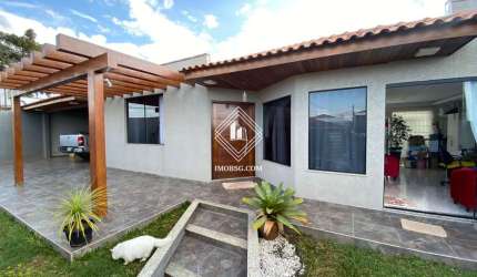 Casa semimobiliada - Oficinas
