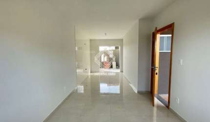 Casa de esquina no Bairro de Uvaranas, próximo da AABB.