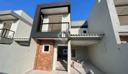Amplo Triplex localizado no Bairro Orfãs
