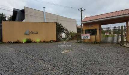 CASA SEMIMOBILIADA NO CONDOMÍNIO YBATÉ