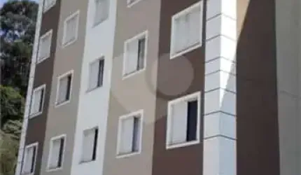 Apartamento em Pq Pinheiros - Taboão da Serra: 52M², R$270k.