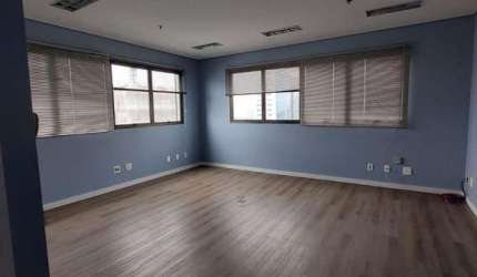 Venda Sala Comercial 30m² em Campo Belo - SP por R$320.000