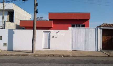 Sobrado para Venda no bairro Jardim Oreana, 3 dorms, 1 suíte, 4 vagas, 170 m, 315 m2 de terreno