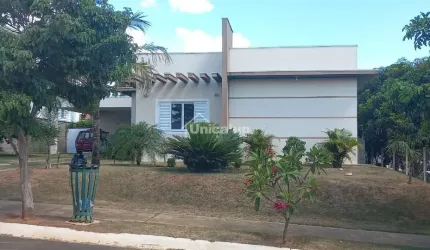 Condominio Fechado em Condomínio para Venda no bairro Portal dos Lagos, 4 dorm, 1 suíte, 2 vagas, 292m2 m, 1000m2 m
