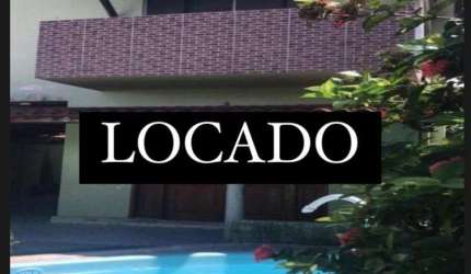 Casa com 3/4 sendo 1 suíte, piscina para alugar,  por R$ 1.800/mês - Arembepe - Camaçari/BA