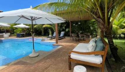 Luxuosa casa com 5 suítes. Porteira Fechada  em Costa de Sauipe . Condomínio Quintas de Sauipe Laguna.