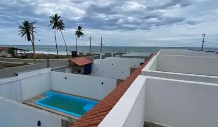 Não perca a oportunidade de possuir uma casa de frente para o mar na deslumbrante praia de Arembepe.