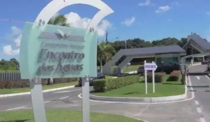 Excelente terreno á venda, 4.000m2 com fundo para lagoa. Condomínio Parque Encontro das Águas