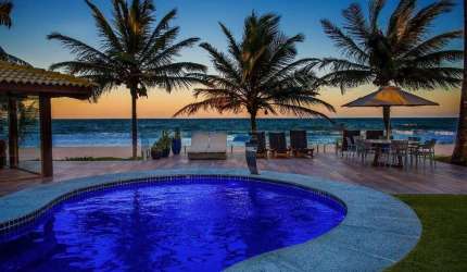 Casa de Luxo à Venda – Frente Mar no Condomínio Interlagos