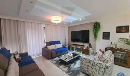 Casa com 3 Pavimentos e Renda! 308,00m² de Área Construída | Av. Alexios Jafet | Jaraguá SP | R$ 1.250.000,00
