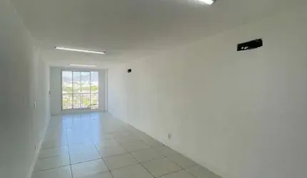 Sala comercial com 1 sala à venda na Estrada dos Bandeirantes, 470, Taquara, Rio de Janeiro por R$ 280.000