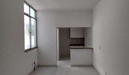 Apartamento com 2 quartos à venda na Rua Doutor Pache de Faria, 60, Méier, Rio de Janeiro por R$ 180.000
