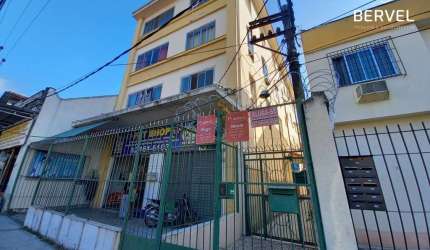 Apartamento com 3 quartos para alugar na Cruz e Sousa, 112, Encantado, Rio de Janeiro por R$ 1.100