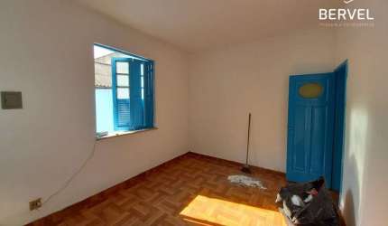 Casa com 2 quartos para alugar na dos Lilases, 11, Vila Valqueire, Rio de Janeiro por R$ 1.500