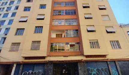 Apartamento com 3 quartos para alugar na Rua do Senado, 222, Centro, Rio de Janeiro por R$ 1.900