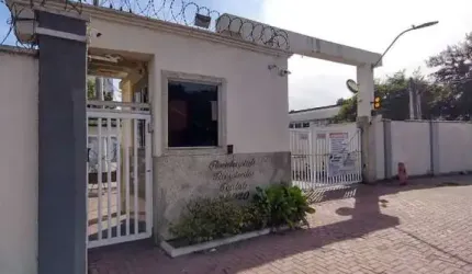 Apartamento com 2 quartos para alugar na Avenida Brasil, 22920, Guadalupe, Rio de Janeiro por R$ 700