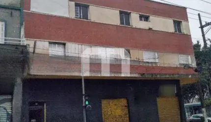 Prédio comercial e  residencial á venda na Mooca com 534 metros, 2 salões, 3 apartamentos.