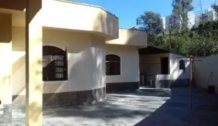 CASA TÉRREA NO JARDIM CAÇULA A VENDA!!