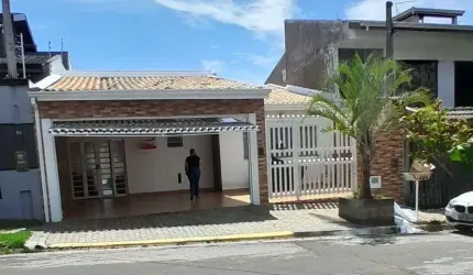 CASA À VENDA NO PARQUE DA REPRESA COM 03 SUÍTES!!