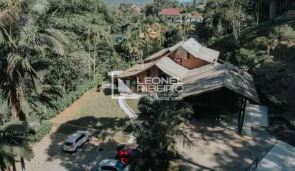 Casa com 4 dormitórios à venda,  459 m² no bairro Centro  - Pomerode/SC