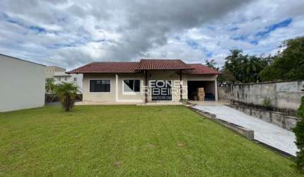 Casa com 3 dormitórios à venda no bairro dos Estados em Timbó-SC