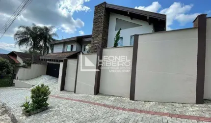 Casa com 3 dormitórios à venda no bairro Quintino em Timbó/SC